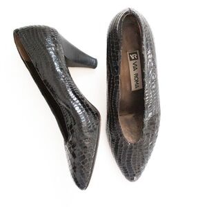 Via Roma | Vintage 80's/90's Leather Closed, Pointed Toe Pump Heels | Size 5.5